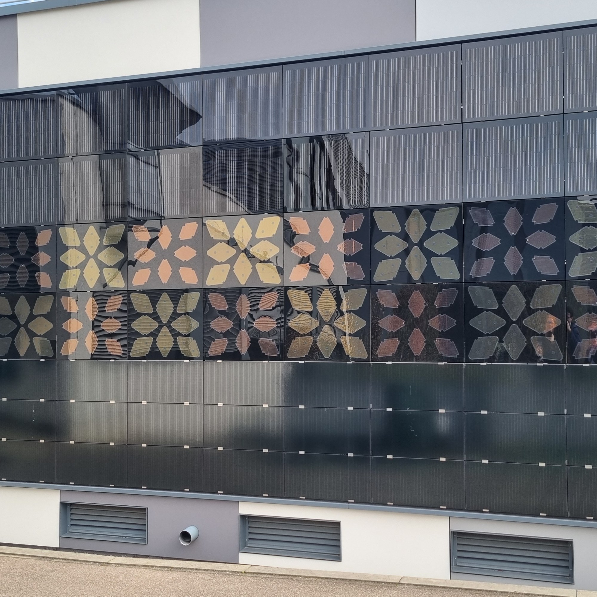 Experimental solar panels at the Fraunhofer ISE